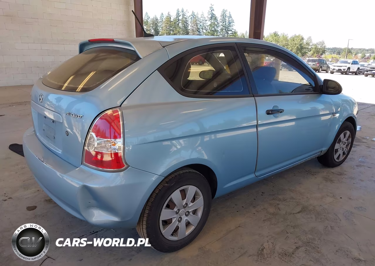 2009 Hyundai Accent Gs VIN:KMHCM36C69U117121 - 4