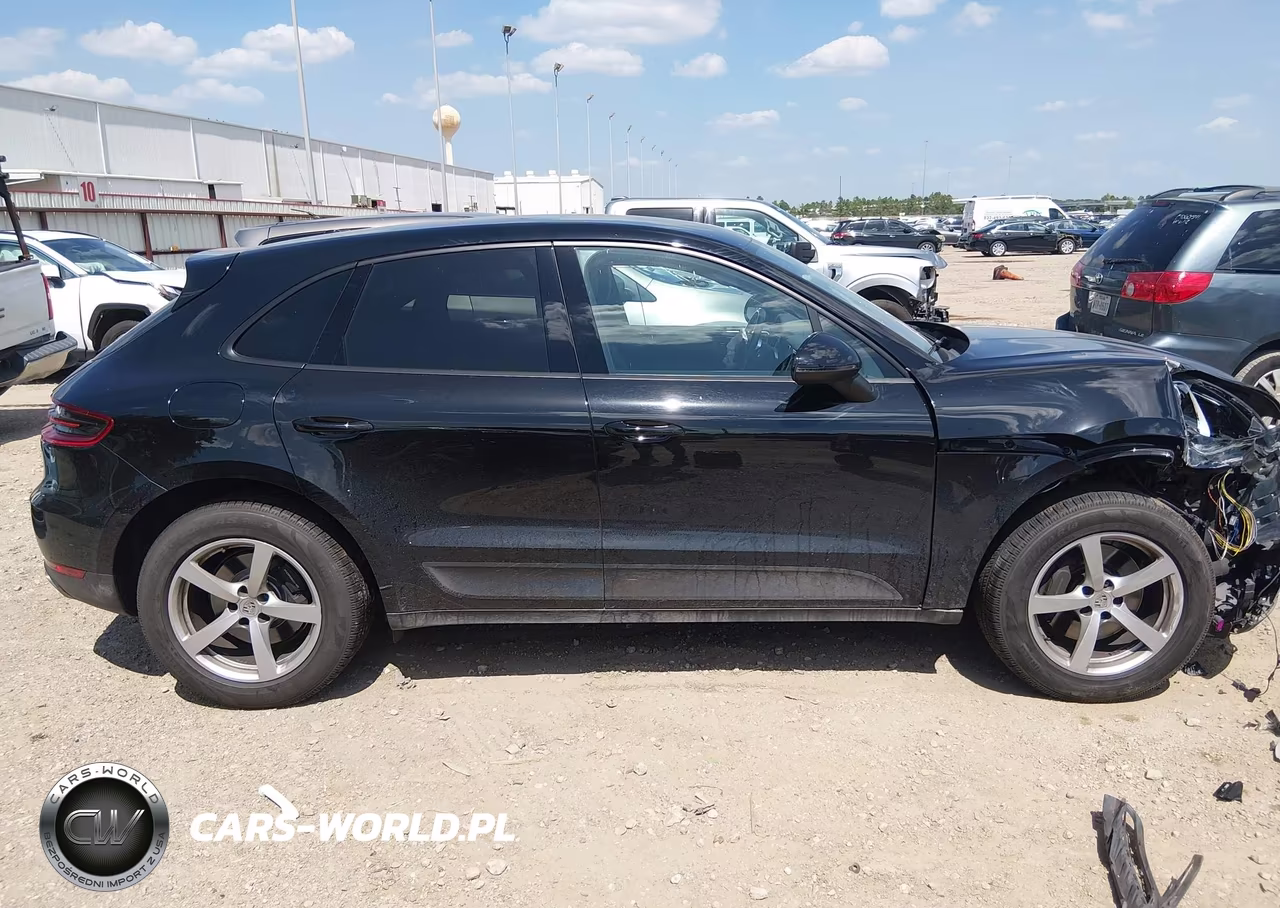 2018 Porsche Macan VIN:WP1AA2A59JLB09191 - 13