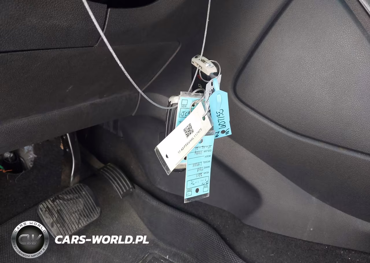 2017 Ford C-Max Hybrid Titanium VIN:1FADP5DU4HL117975 - 11
