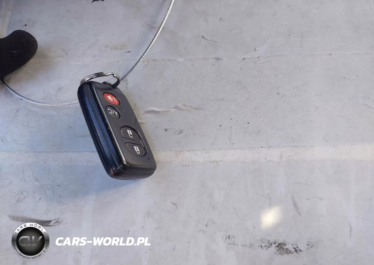 2015 Toyota Prius Plug-In VIN:JTDKN3DP1F3068477 - 11