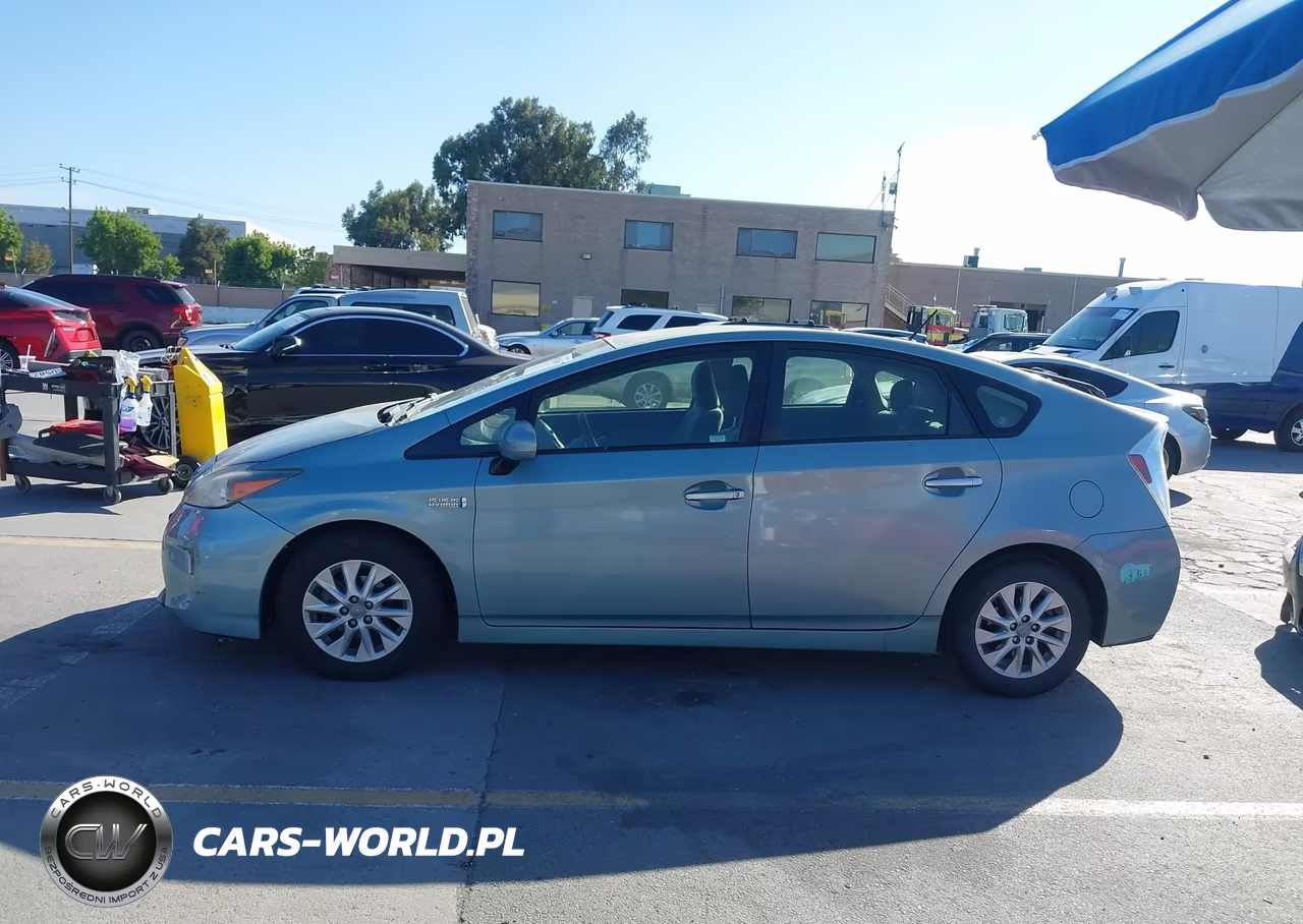 2015 Toyota Prius Plug-In VIN:JTDKN3DP1F3068477 - 14