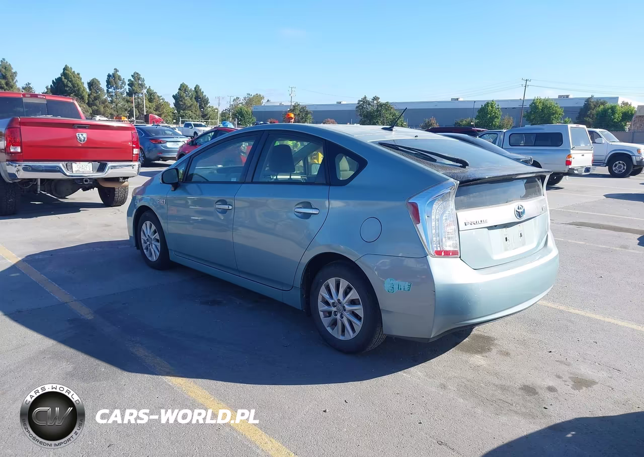 2015 Toyota Prius Plug-In VIN:JTDKN3DP1F3068477 - 3