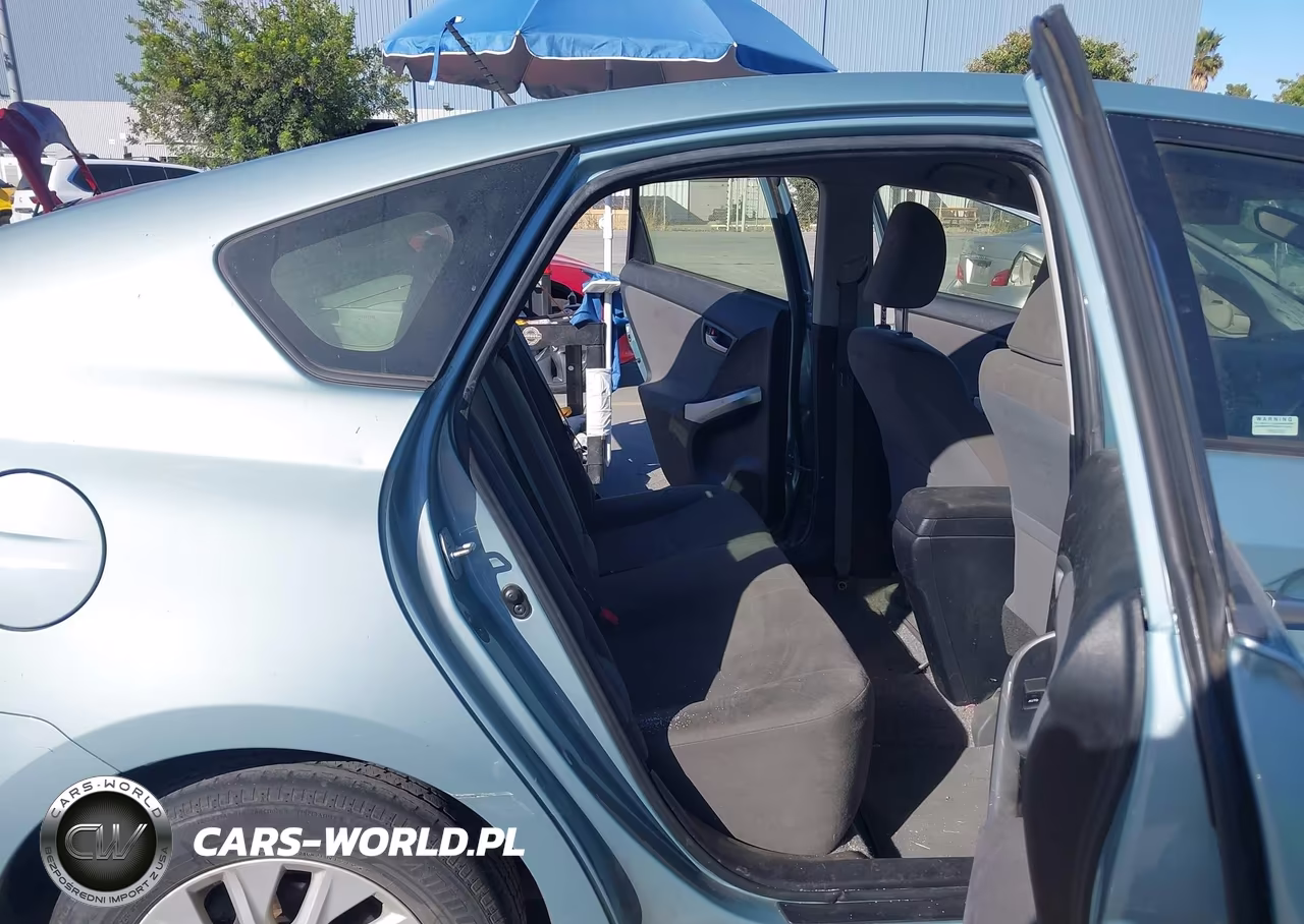 2015 Toyota Prius Plug-In VIN:JTDKN3DP1F3068477 - 8