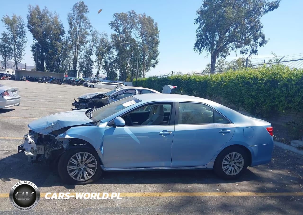 2012 Toyota Camry Le VIN:4T4BF1FK6CR254610 - 18
