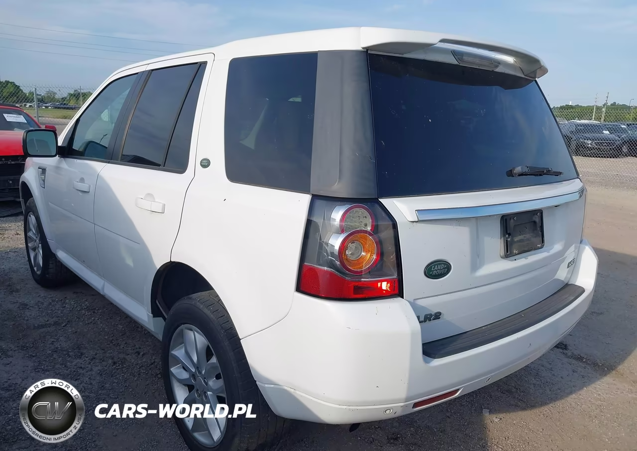2015 Land Rover Lr2 VIN:SALFR2BG0FH423802 - 3