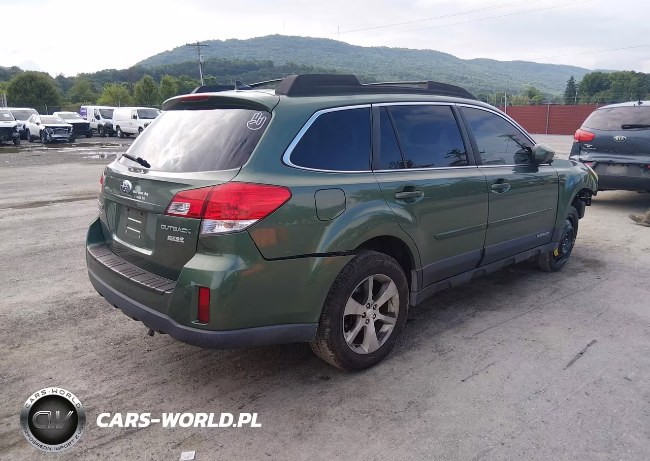2013 Subaru Outback 2.5I Limited VIN:4S4BRBLC2D3213810 - 4