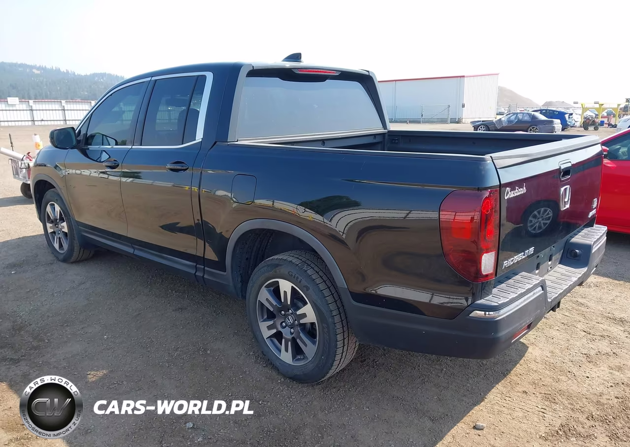 2017 Honda Ridgeline Rtl-T VIN:5FPYK3F64HB006768 - 3