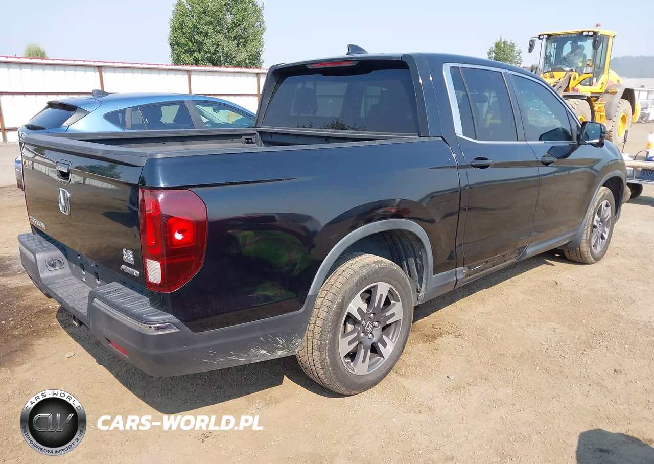 2017 Honda Ridgeline Rtl-T VIN:5FPYK3F64HB006768 - 4