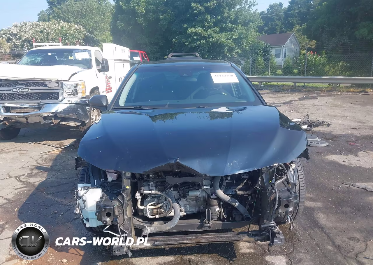2018 Toyota Camry Le VIN:4T1B11HK0JU617132 - 13