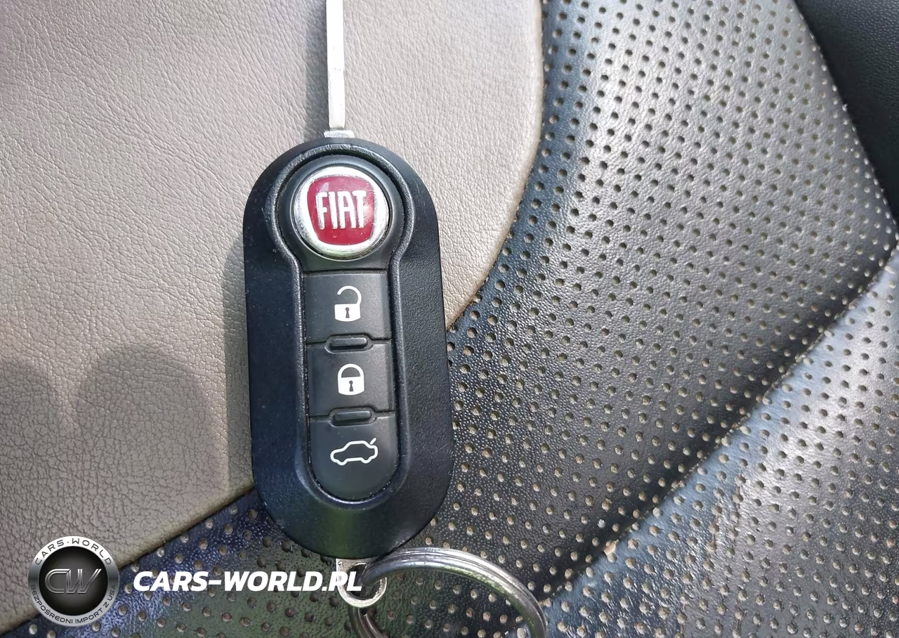 2016 Fiat 500L Trekking VIN:ZFBCFADH5GZ037653 - 11