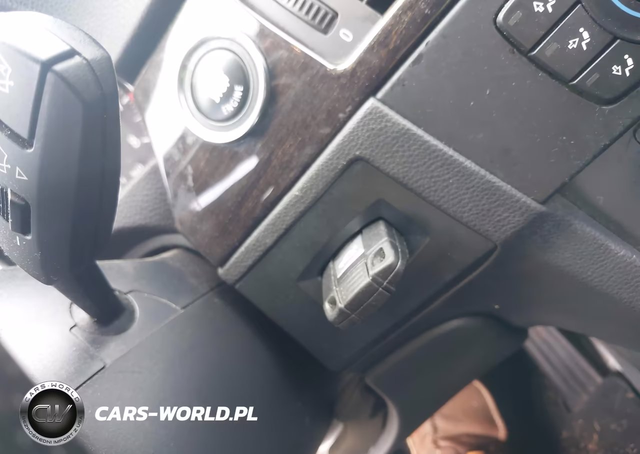 2012 BMW 328I VIN:WBADW3C5XCE823645 - 11