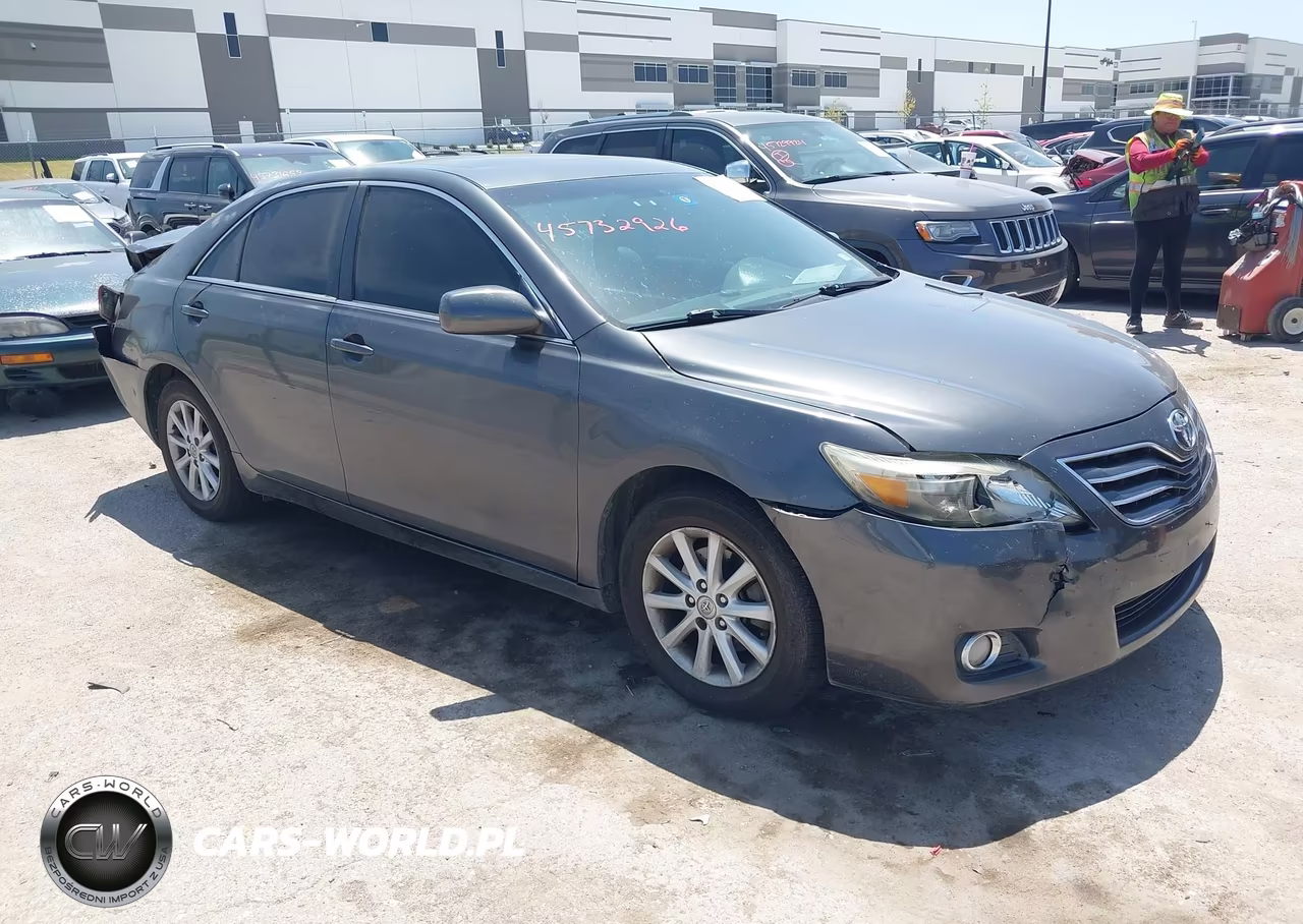 2010 Toyota Camry Xle – zdjęcie 1 z 11