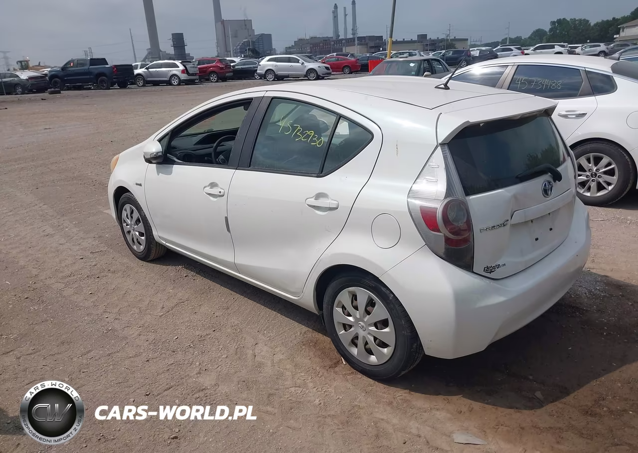 2012 Toyota Prius C One VIN:JTDKDTB36C1506307 - 3