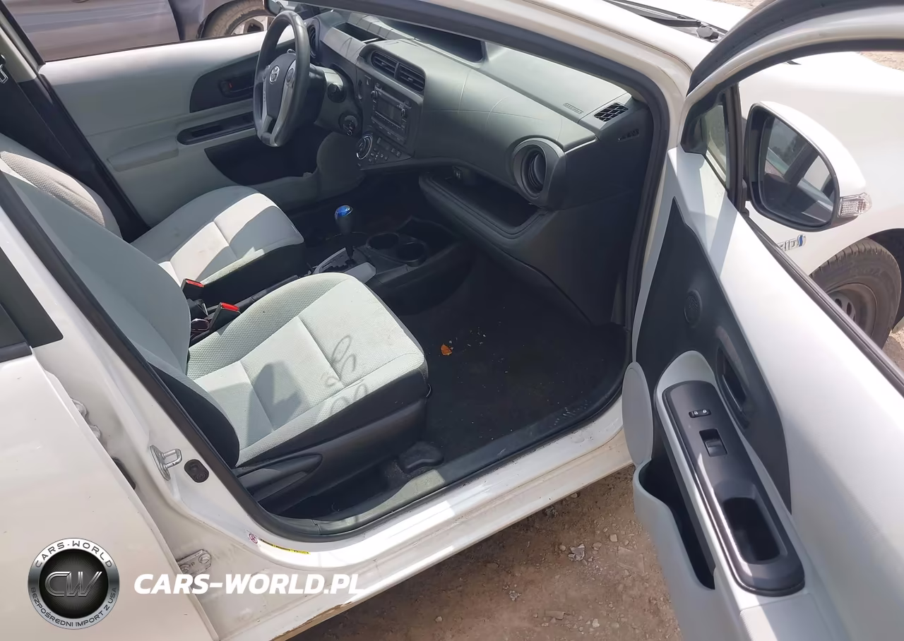 2012 Toyota Prius C One VIN:JTDKDTB36C1506307 - 5