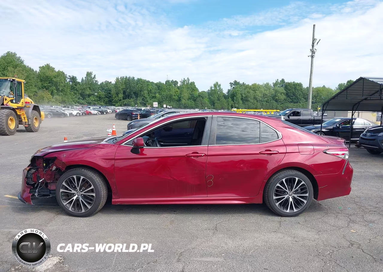 2018 Toyota Camry Se VIN:4T1B11HK2JU642324 - 14