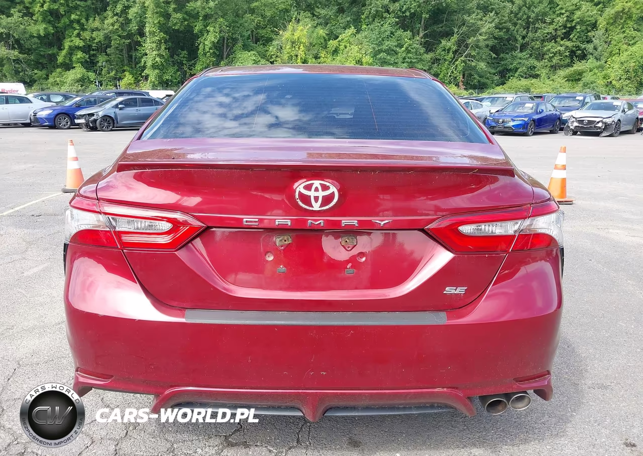 2018 Toyota Camry Se VIN:4T1B11HK2JU642324 - 16