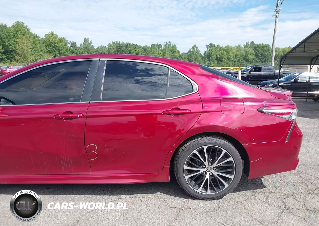 2018 Toyota Camry Se VIN:4T1B11HK2JU642324 - 17