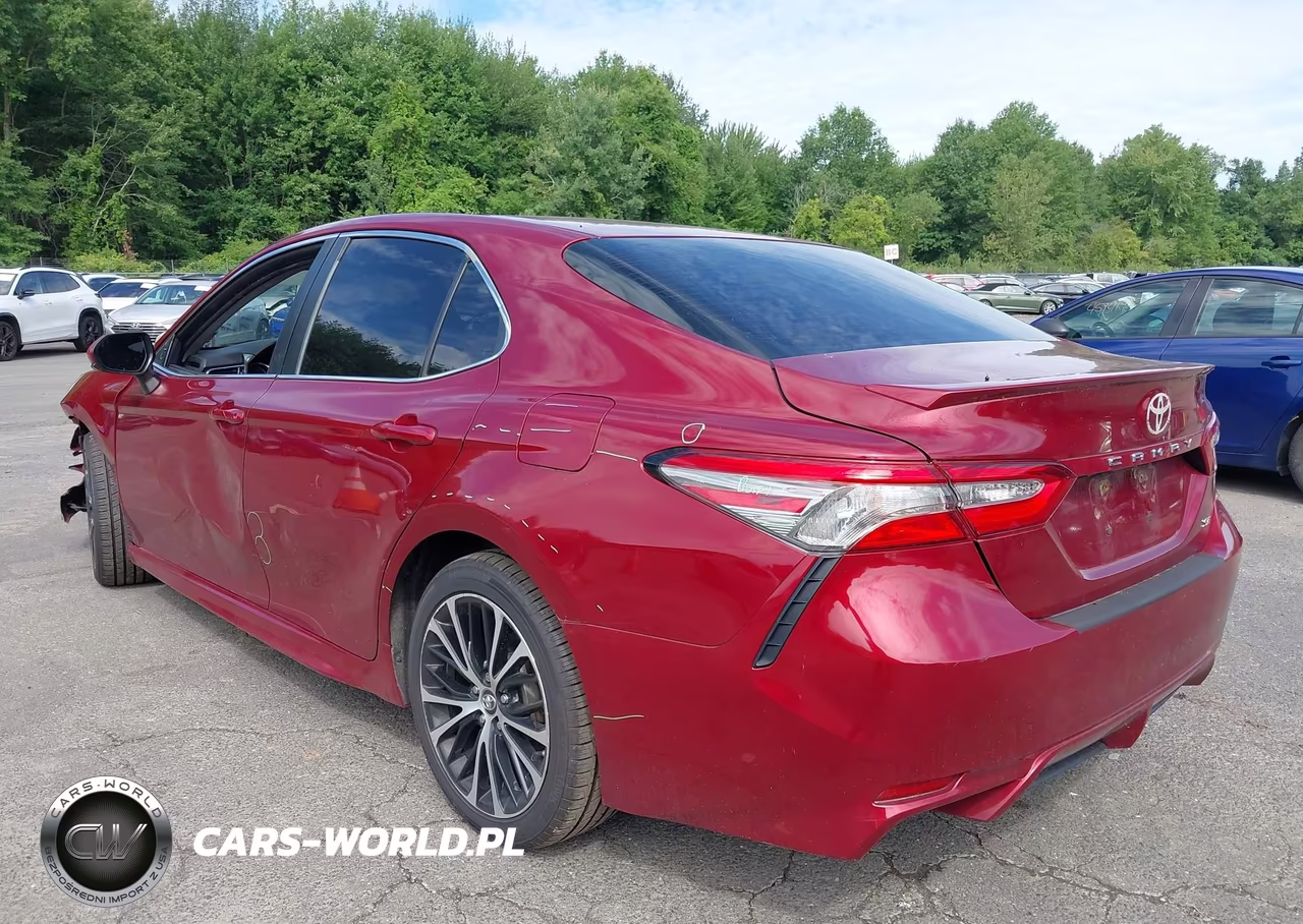 2018 Toyota Camry Se VIN:4T1B11HK2JU642324 - 3