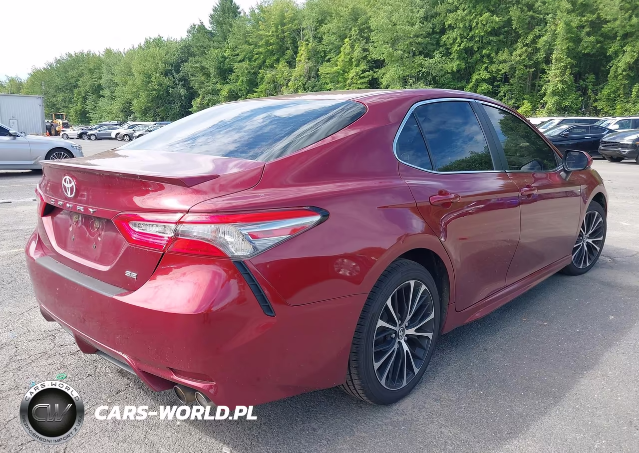 2018 Toyota Camry Se VIN:4T1B11HK2JU642324 - 4