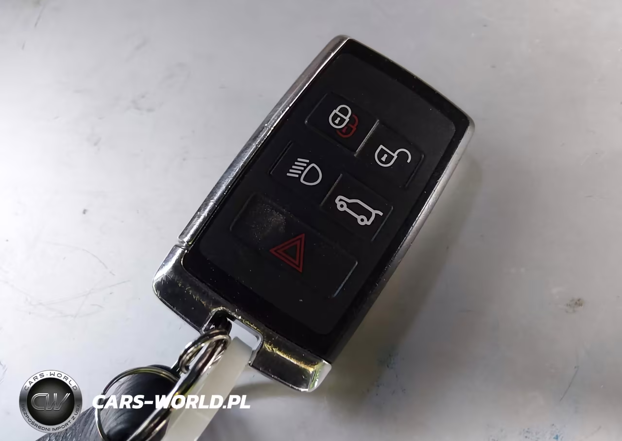 2022 Land Rover Defender 110 Standard VIN:SALEKERX6N2074623 - 11