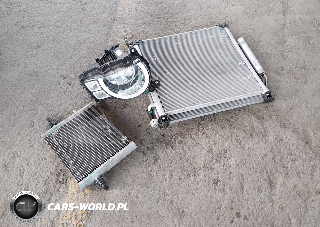2022 Land Rover Defender 110 Standard VIN:SALEKERX6N2074623 - 12