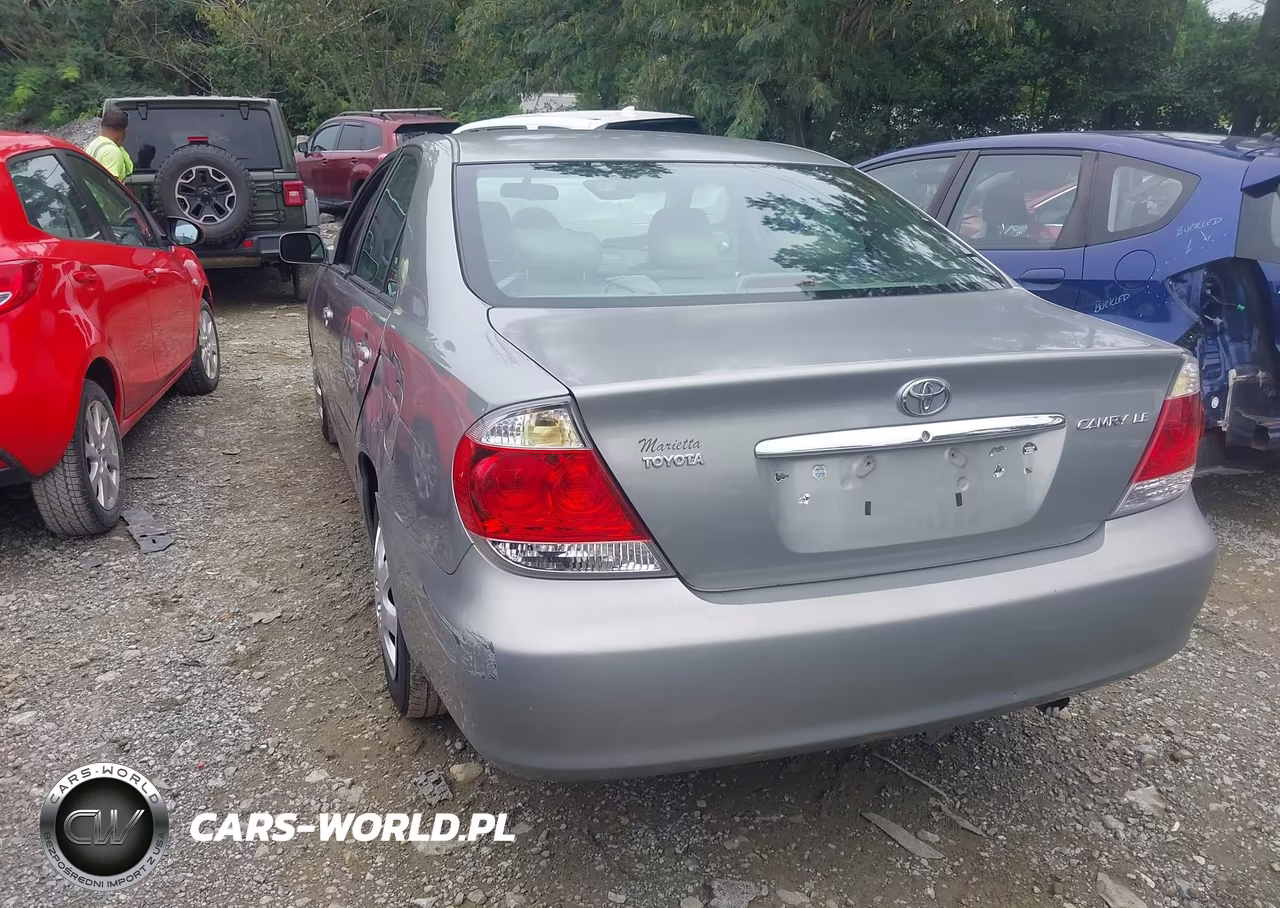 2005 Toyota Camry Le VIN:4T1BE32K65U549398 - 3