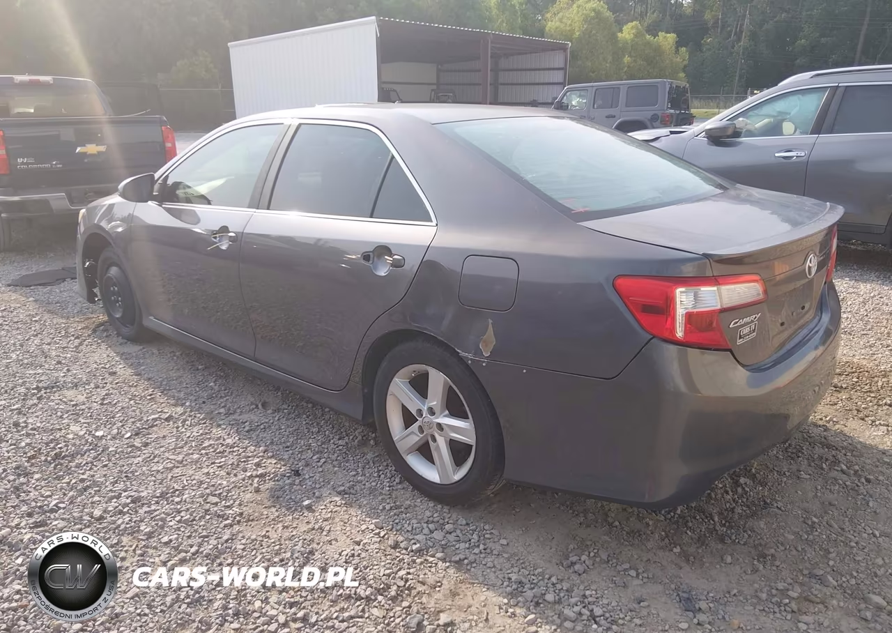 2014 Toyota Camry Se VIN:4T1BF1FK7EU422025 - 3