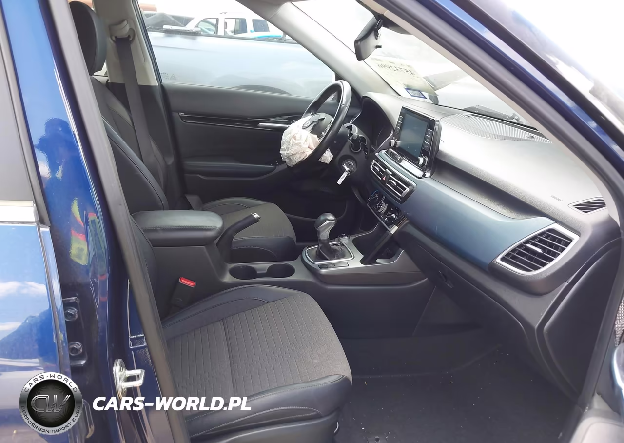 2021 Kia Seltos S VIN:KNDEU2AA8M7112054 - 5