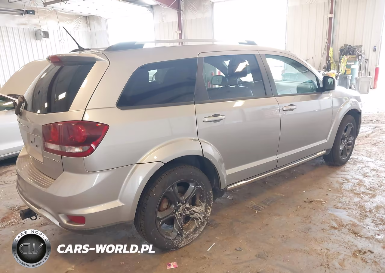 2018 Dodge Journey Crossroad Awd VIN:3C4PDDGG6JT364425 - 4