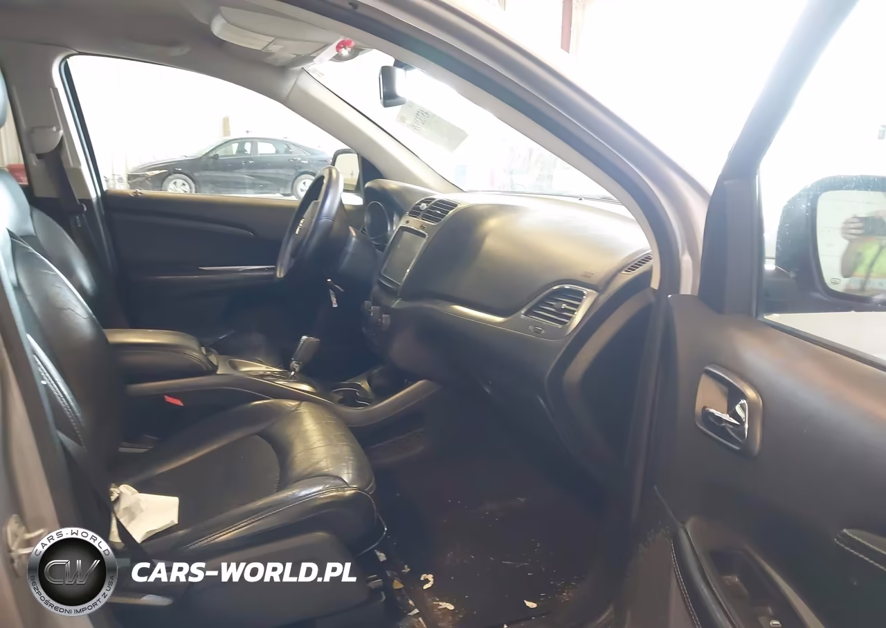 2018 Dodge Journey Crossroad Awd VIN:3C4PDDGG6JT364425 - 5