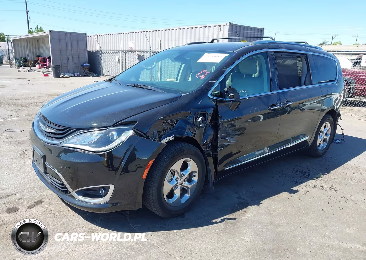 2018 Chrysler Pacifica Hybrid Touring L VIN:2C4RC1L74JR253018 - 2