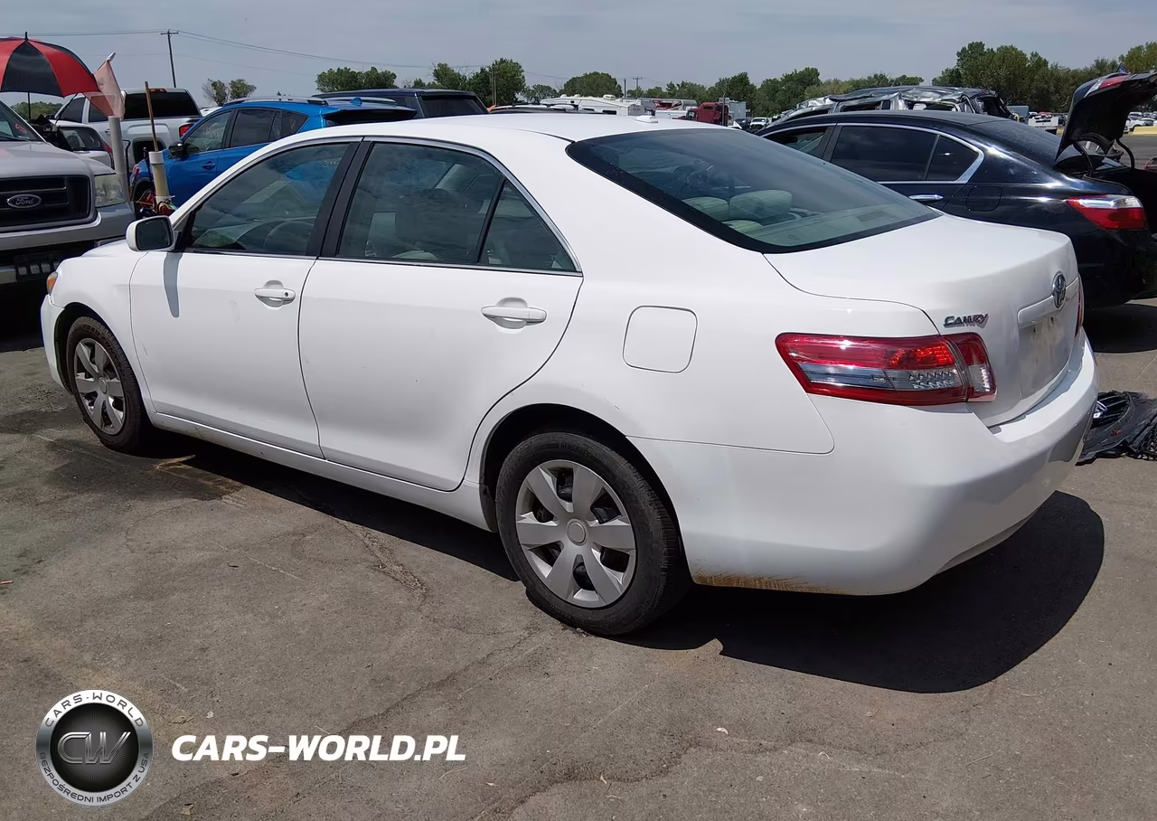 2010 Toyota Camry Le VIN:4T1BF3EK5AU557947 - 3