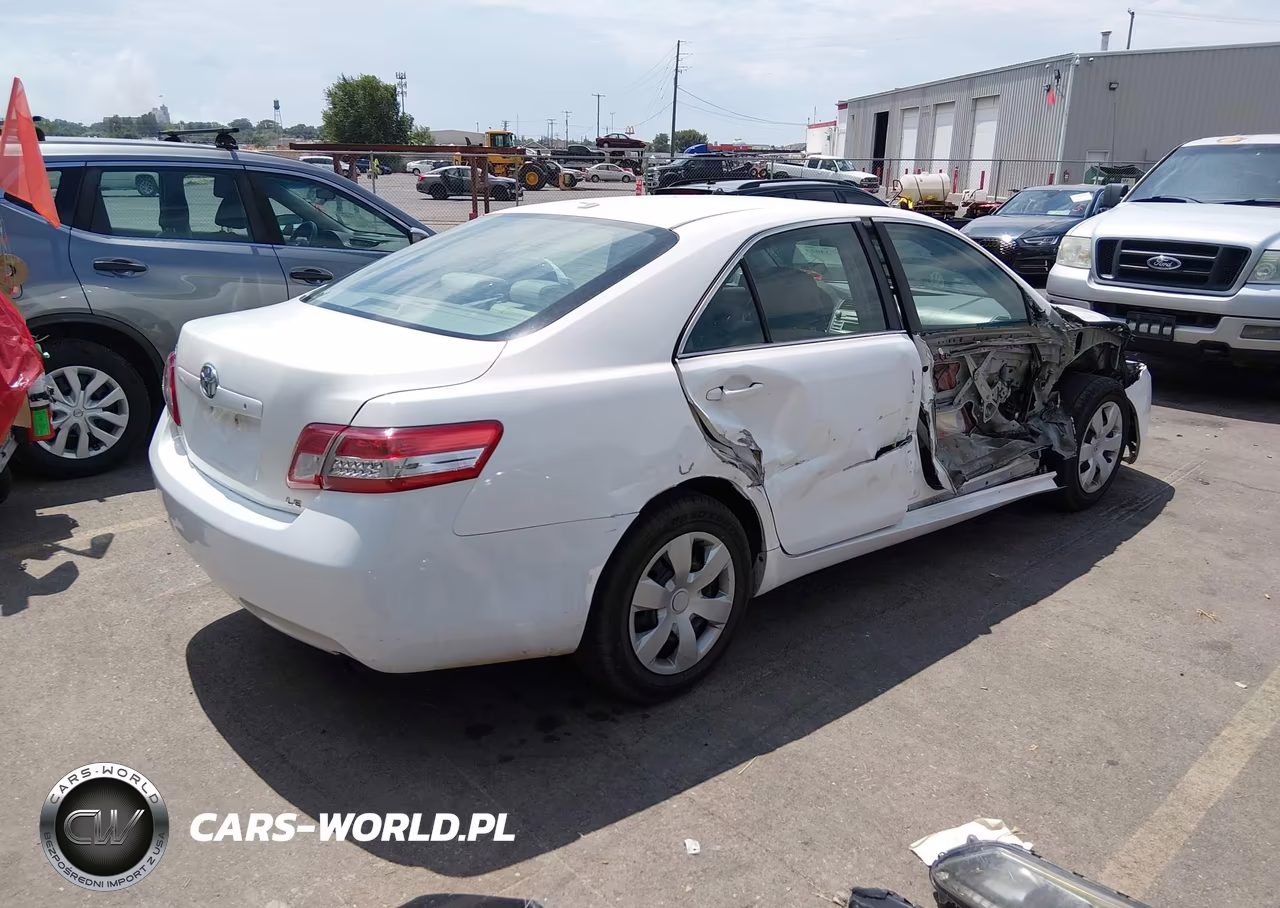 2010 Toyota Camry Le VIN:4T1BF3EK5AU557947 - 4