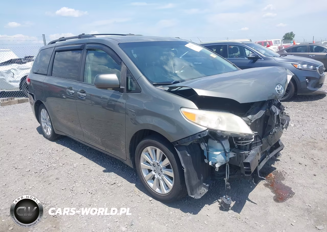 2011 Toyota Sienna Limited V6 – zdjęcie 1 z 16