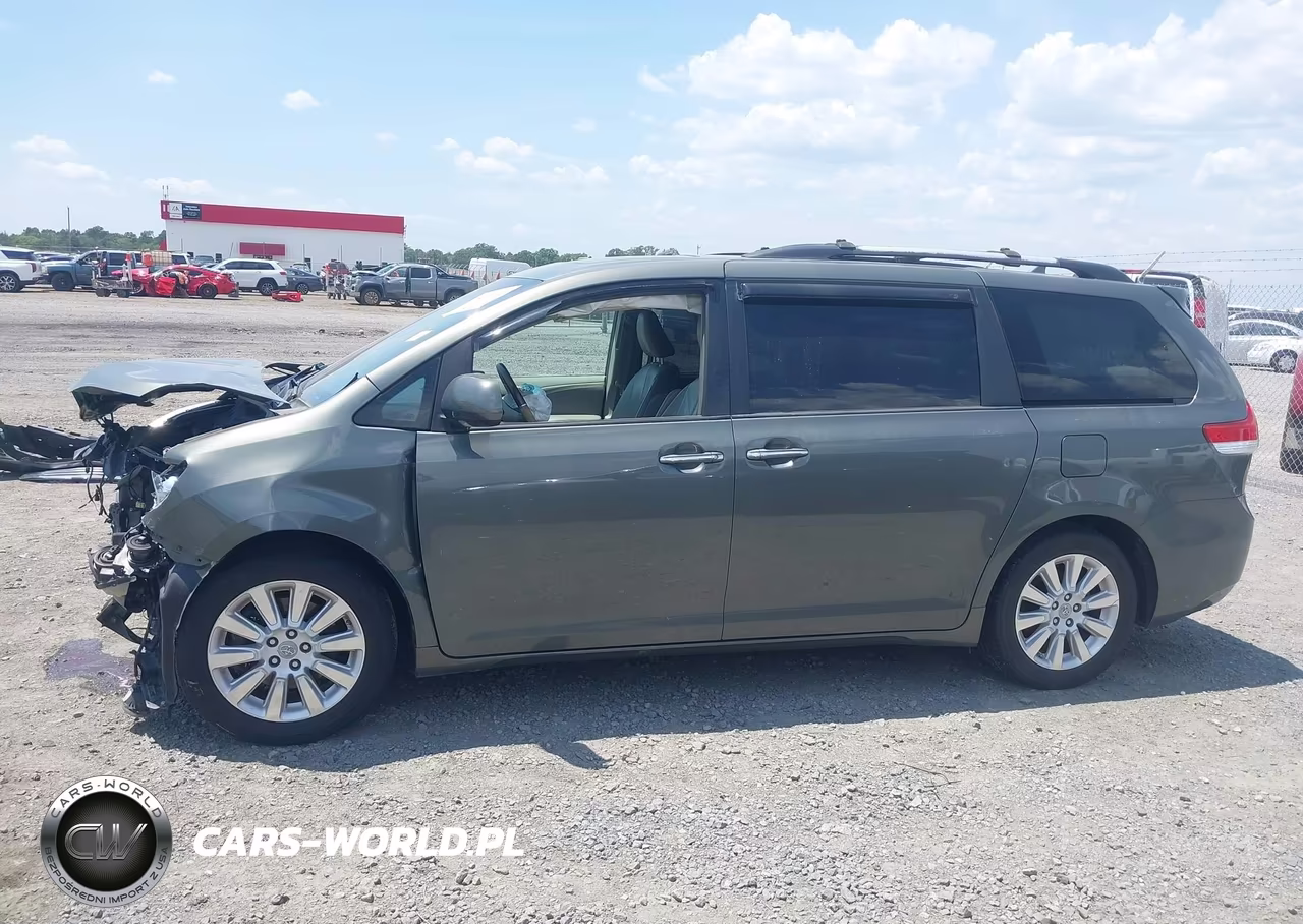 2011 Toyota Sienna Limited V6 VIN:5TDYK3DC9BS100407 - 14