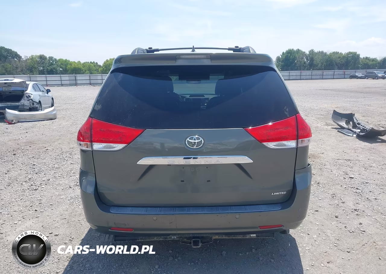 2011 Toyota Sienna Limited V6 VIN:5TDYK3DC9BS100407 - 16