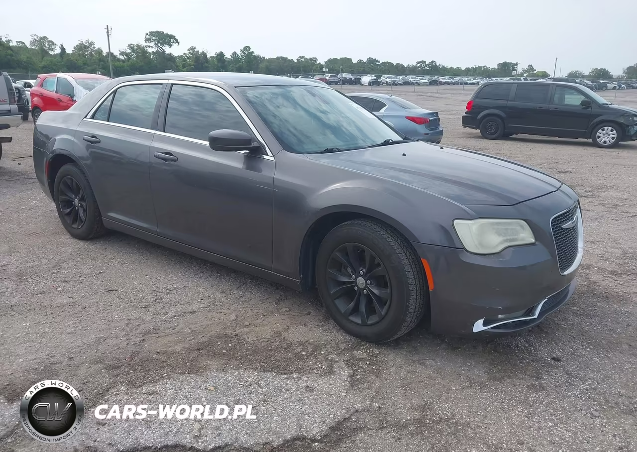 2015 Chrysler 300 Limited