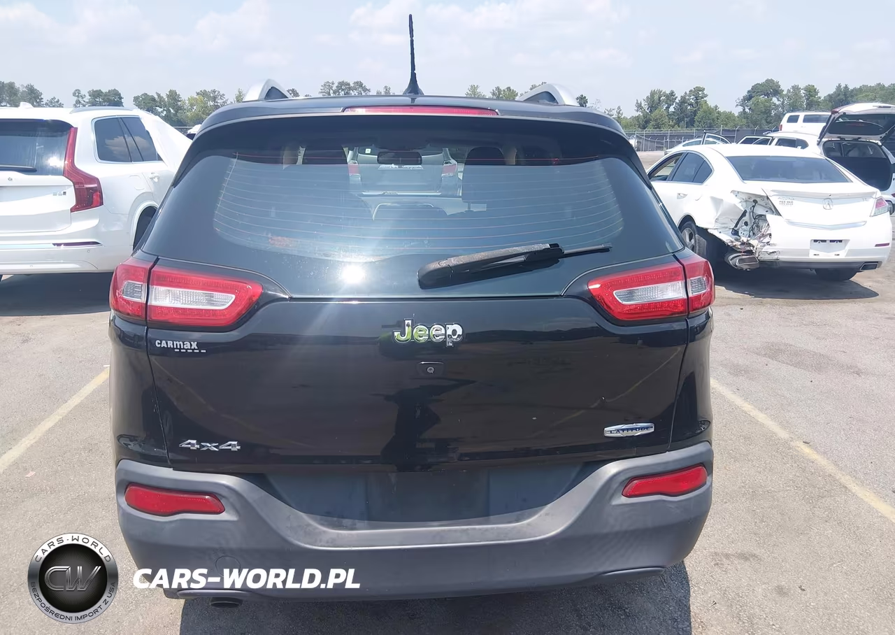 2015 Jeep Cherokee Latitude VIN:1C4PJMCB2FW569289 - 16