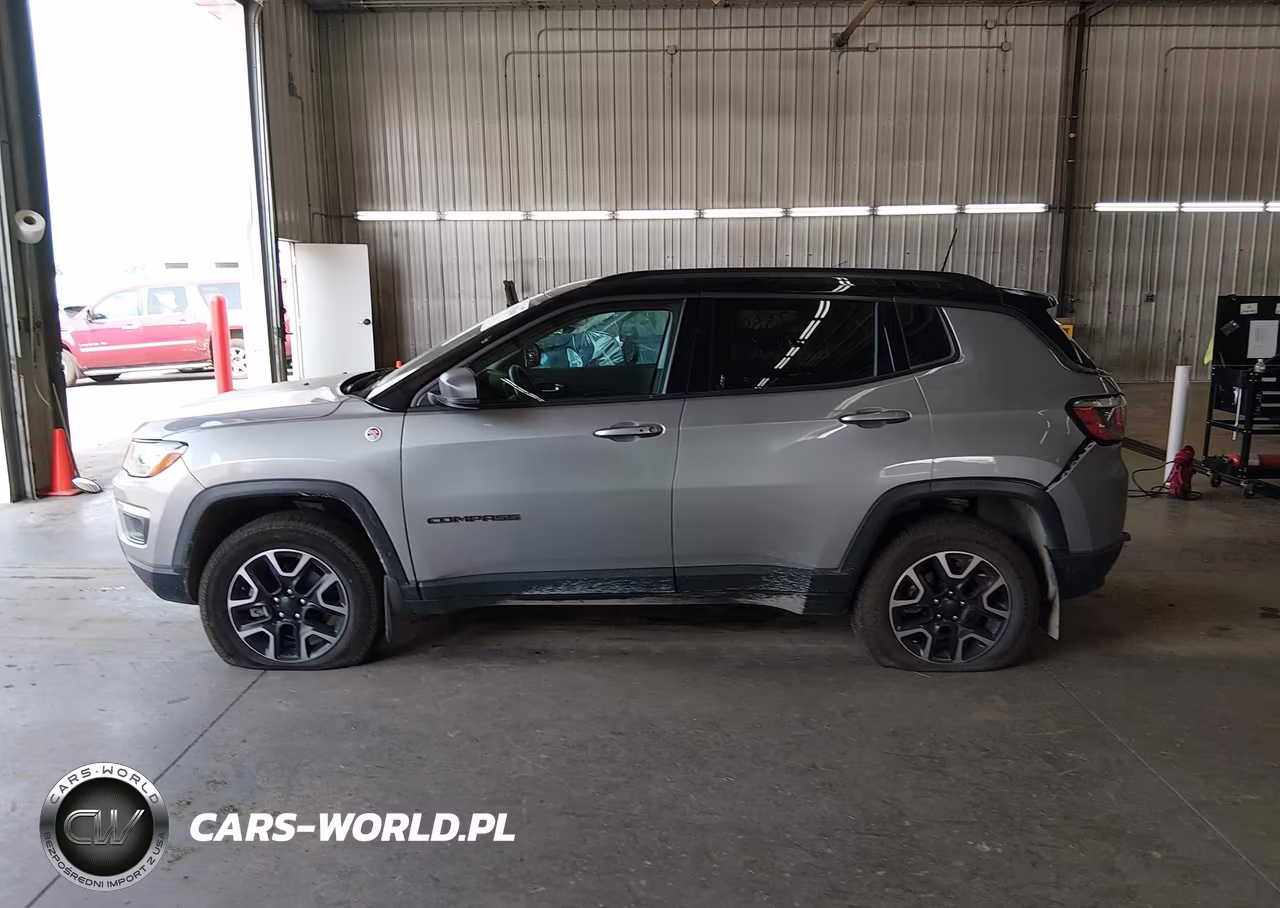 2019 Jeep Compass Trailhawk 4X4 VIN:3C4NJDDB9KT752436 - 14