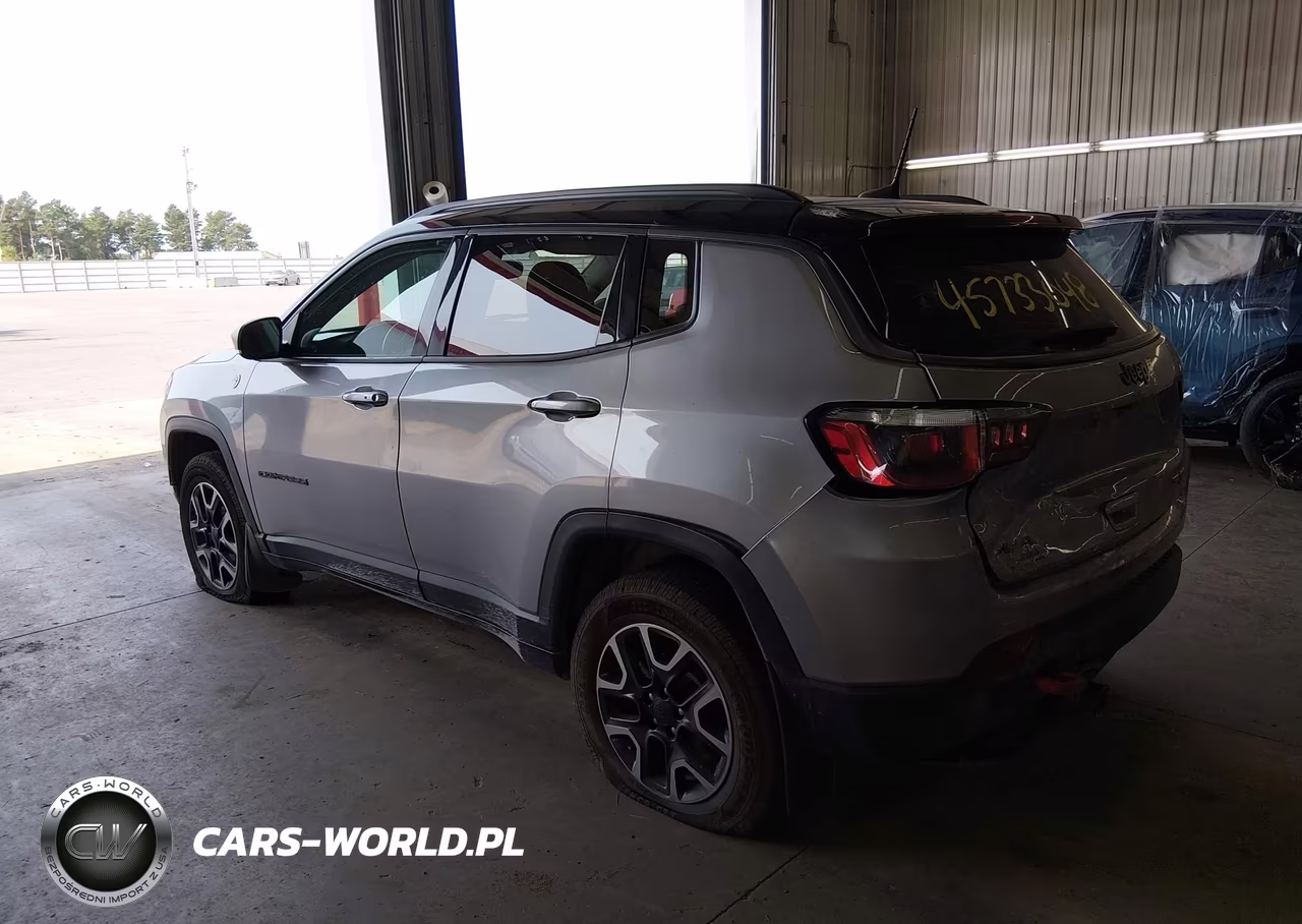 2019 Jeep Compass Trailhawk 4X4 VIN:3C4NJDDB9KT752436 - 3