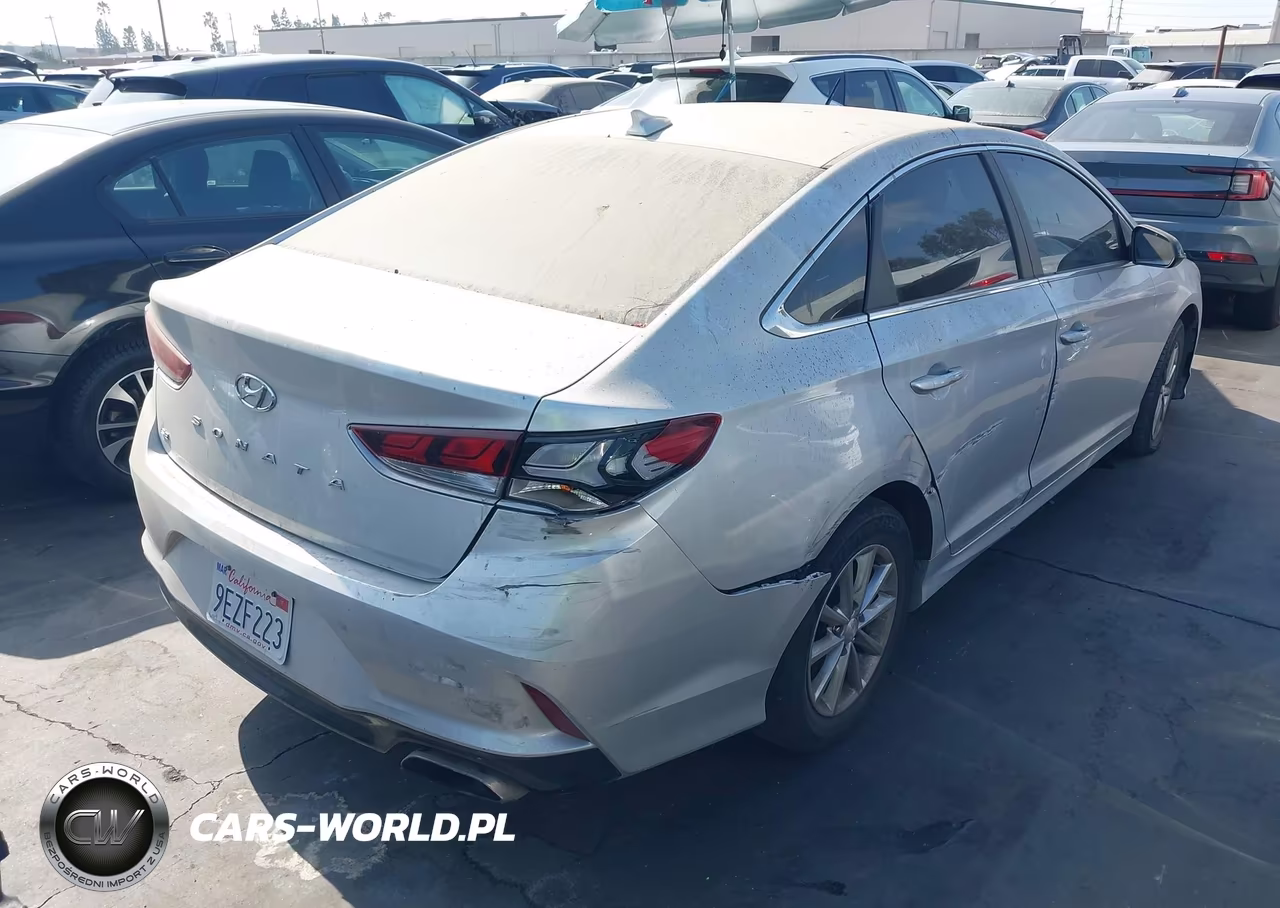 2018 Hyundai Sonata Se VIN:5NPE24AF5JH680945 - 4