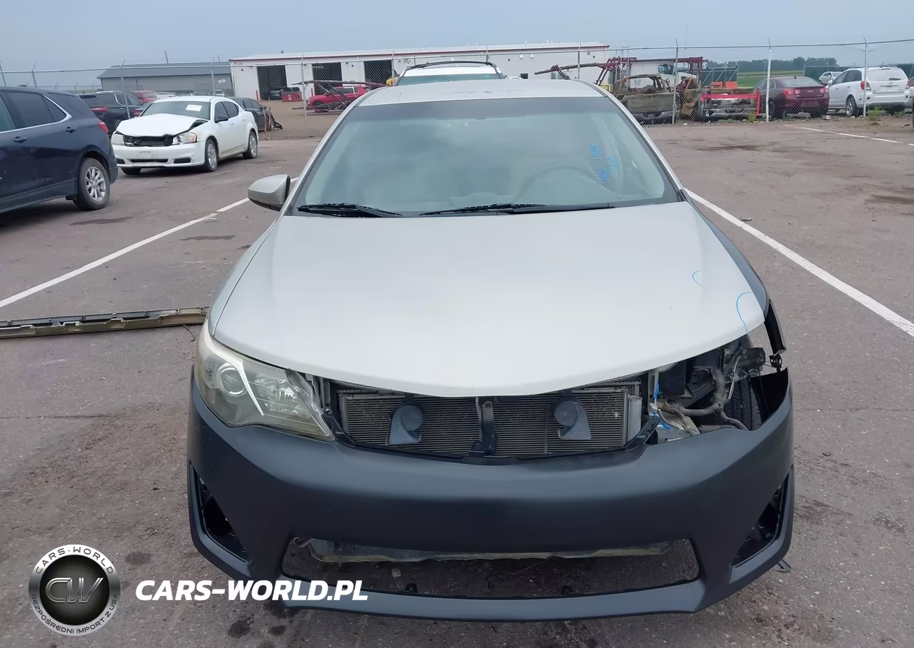 2014 Toyota Camry Le VIN:4T4BF1FK2ER426988 - 12