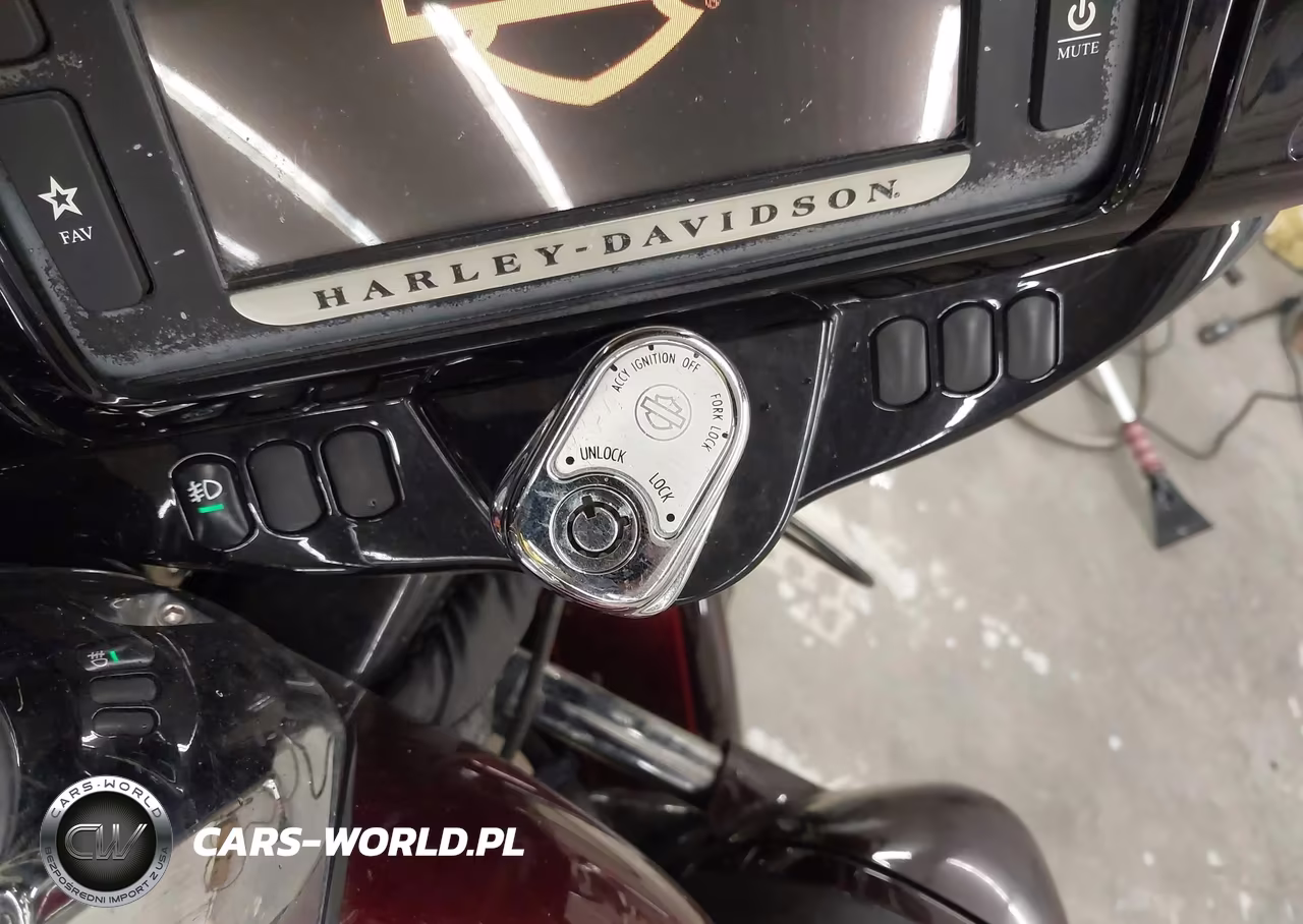 2015 Harley-Davidson Flhtk Ultra Limited VIN:1HD1KEL14FB666127 - 11