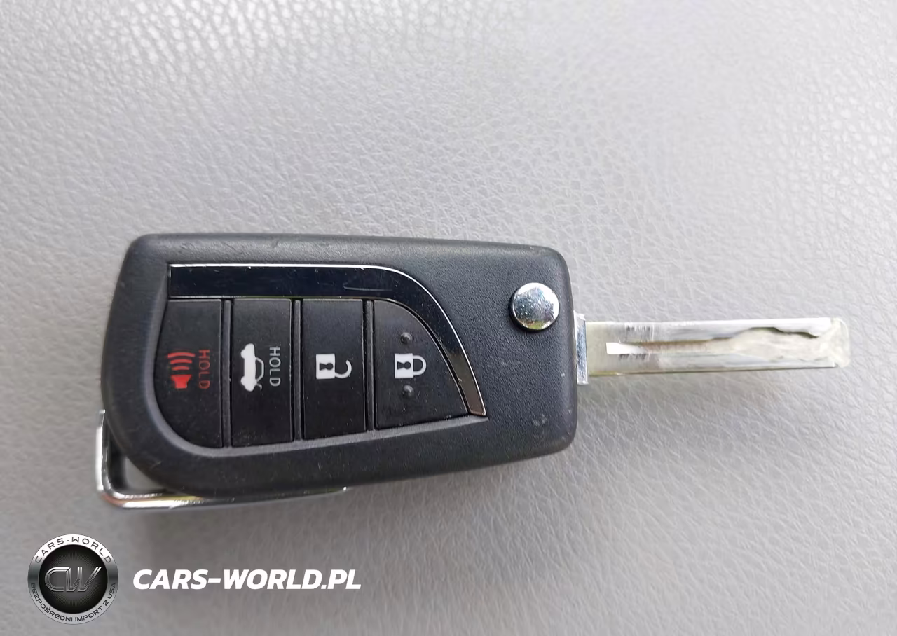 2018 Toyota Camry Le VIN:JTNB11HKXJ3010659 - 11
