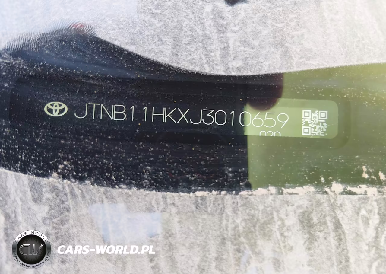 2018 Toyota Camry Le VIN:JTNB11HKXJ3010659 - 9