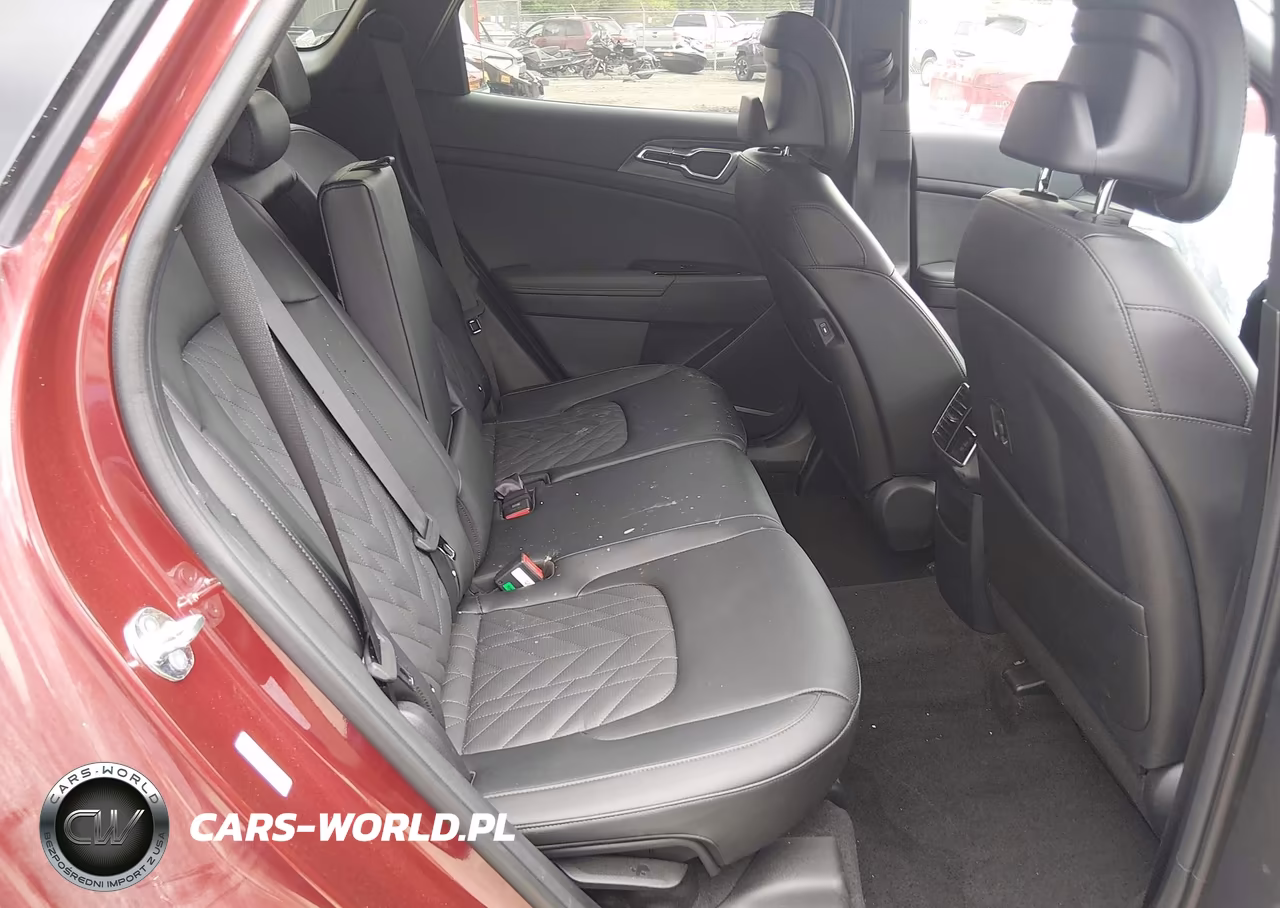 2025 Kia Sportage X-Line VIN:5XYK6CDF8SG271392 - 8