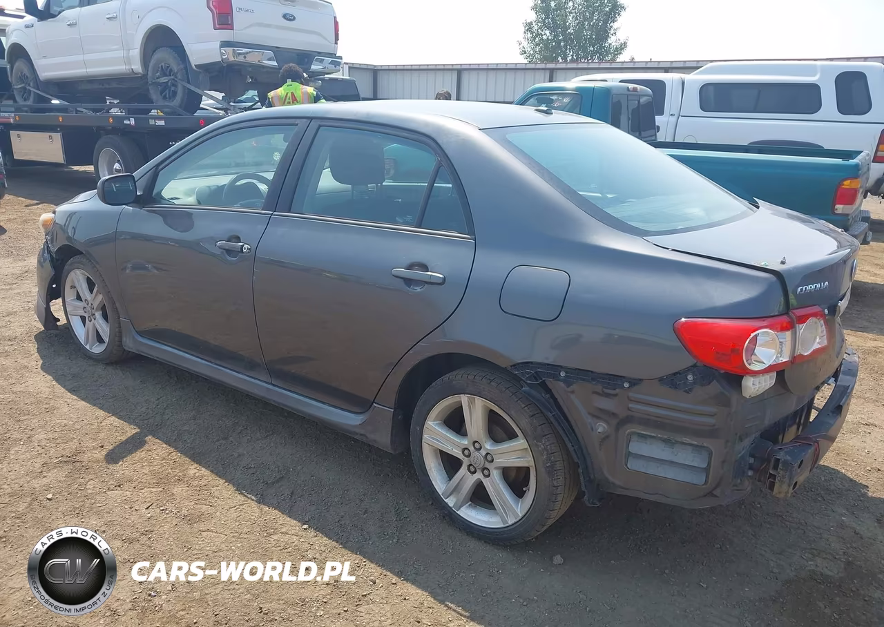 2013 Toyota Corolla S VIN:2T1BU4EE8DC086744 - 3