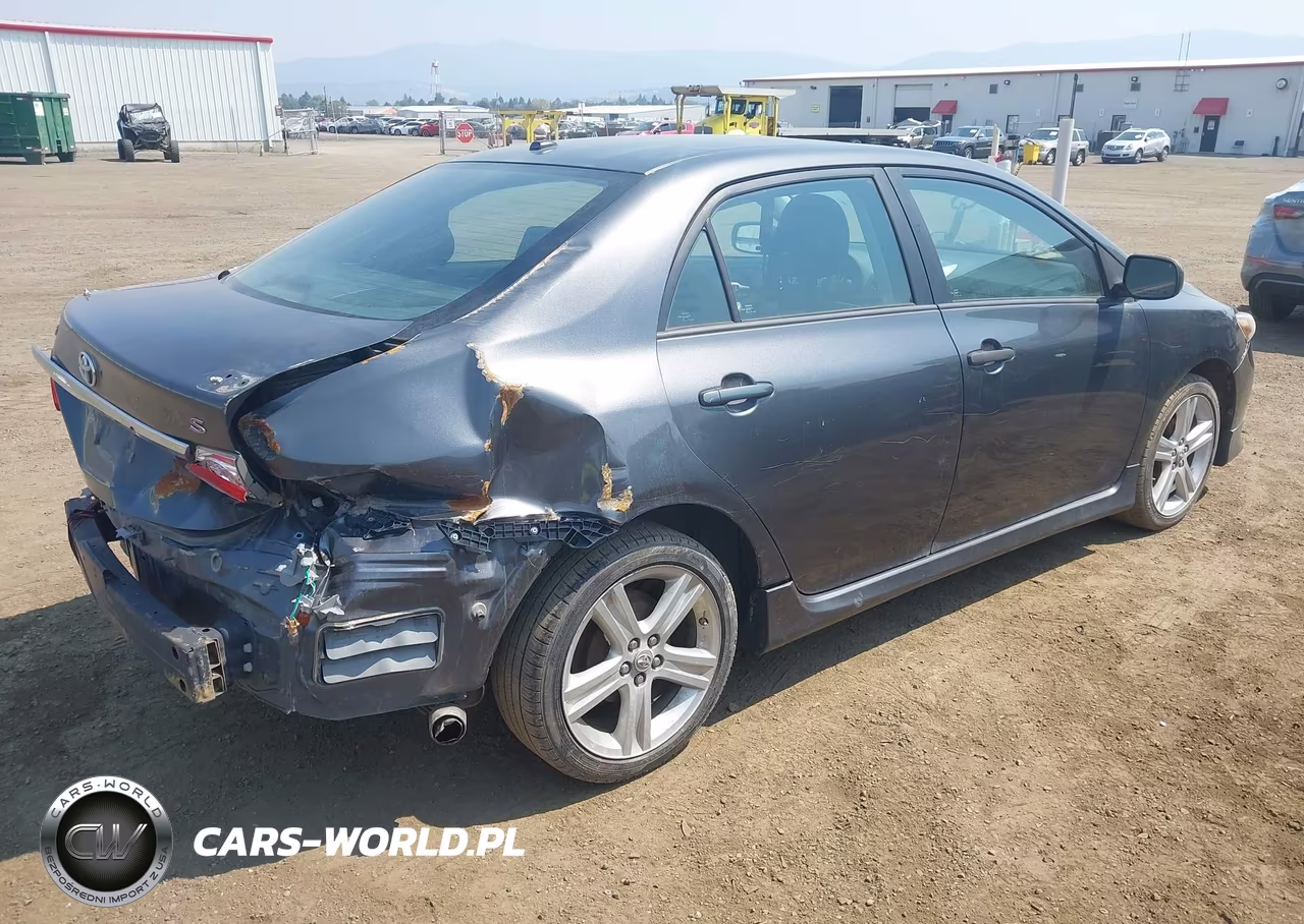 2013 Toyota Corolla S VIN:2T1BU4EE8DC086744 - 4