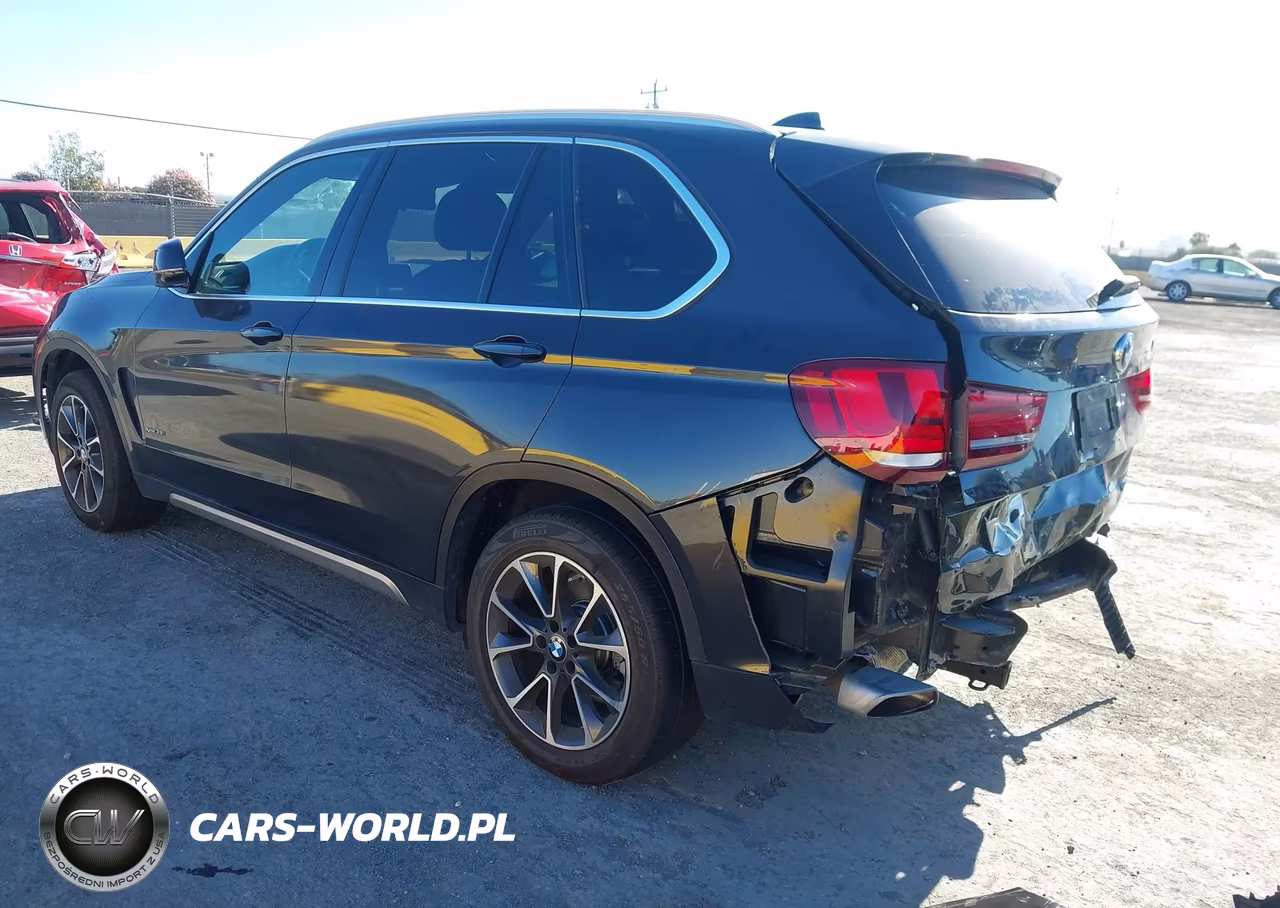 2018 BMW X5 xDrive35I VIN:5UXKR0C52J0Y02538 - 3