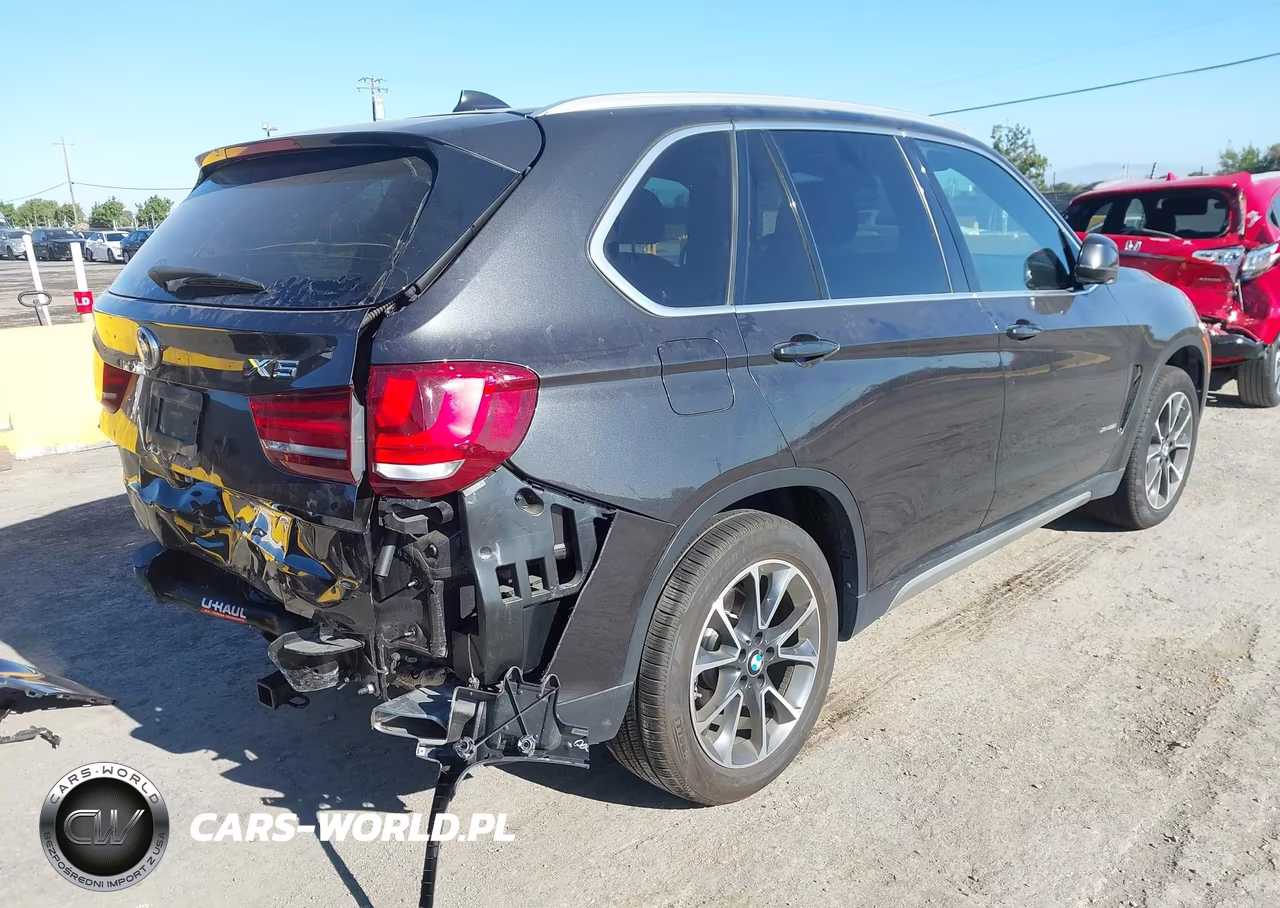 2018 BMW X5 xDrive35I VIN:5UXKR0C52J0Y02538 - 4